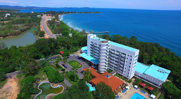 Independence Hotel Resort & Spa